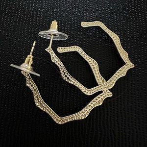 Kendra Scott Miku Earrings in gold